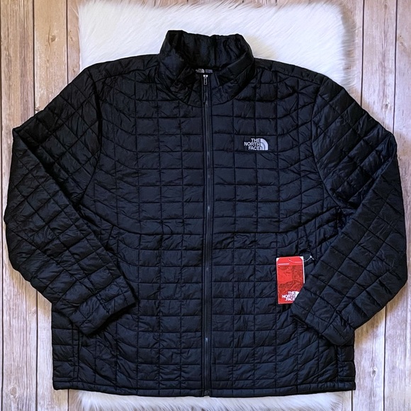 The North Face Men’s ThermoBall Trekker Jacket In Black - Picture 2 of 9